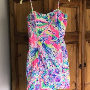 Beautiful Lilly Pulitzer vibrant fully lined sundress